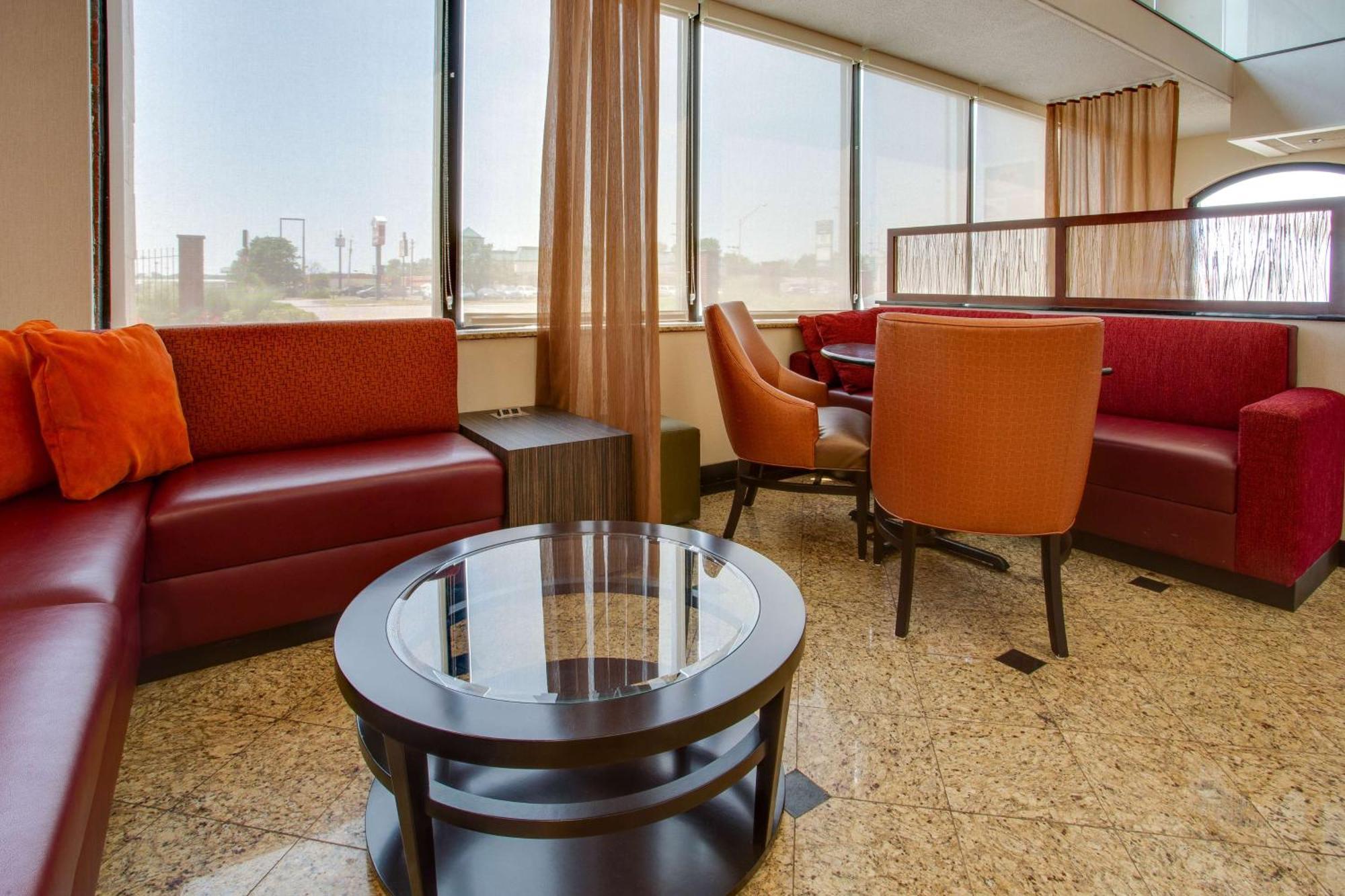 Drury Inn & Suites Терре-Хот Экстерьер фото