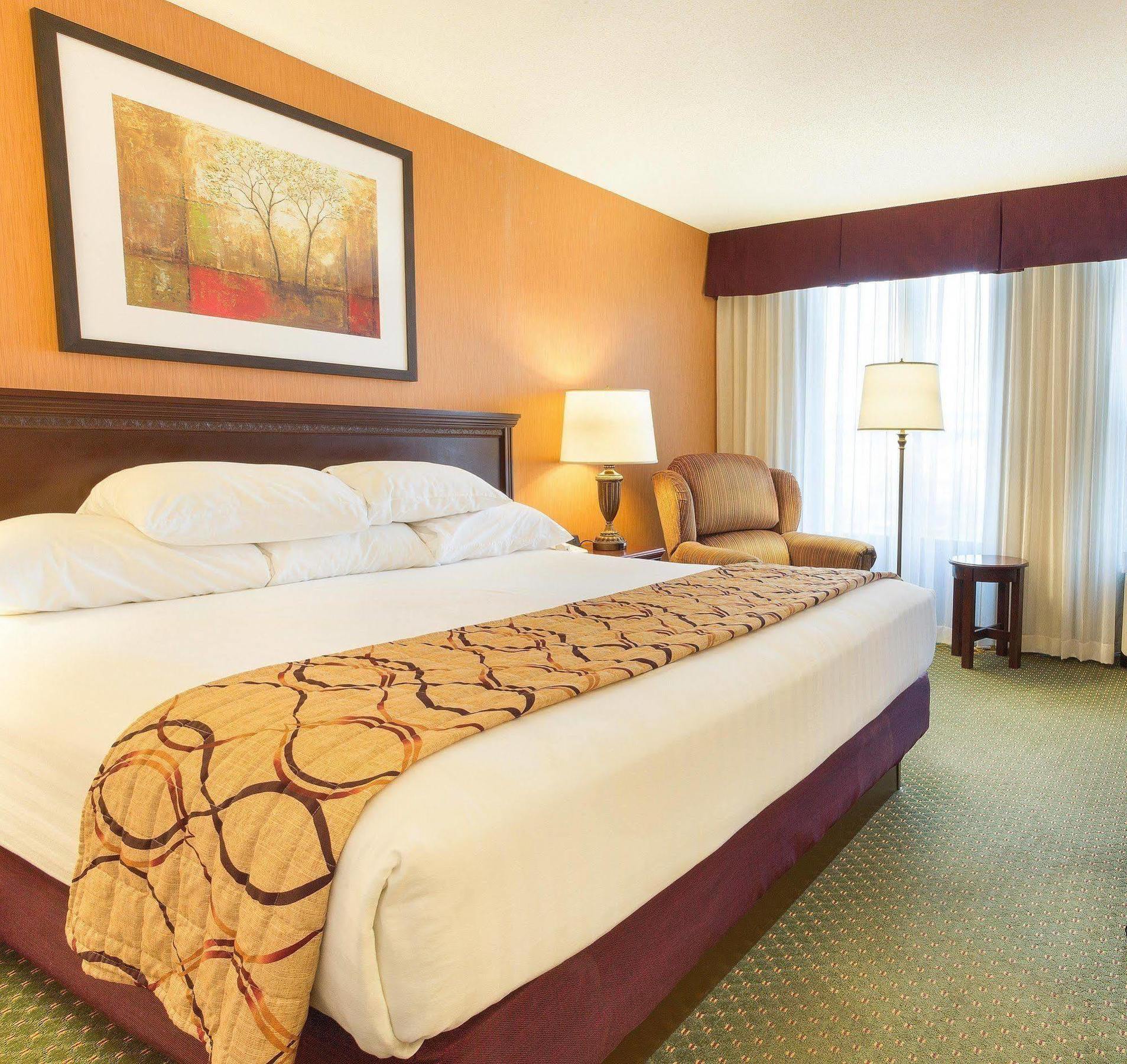 Drury Inn & Suites Терре-Хот Экстерьер фото